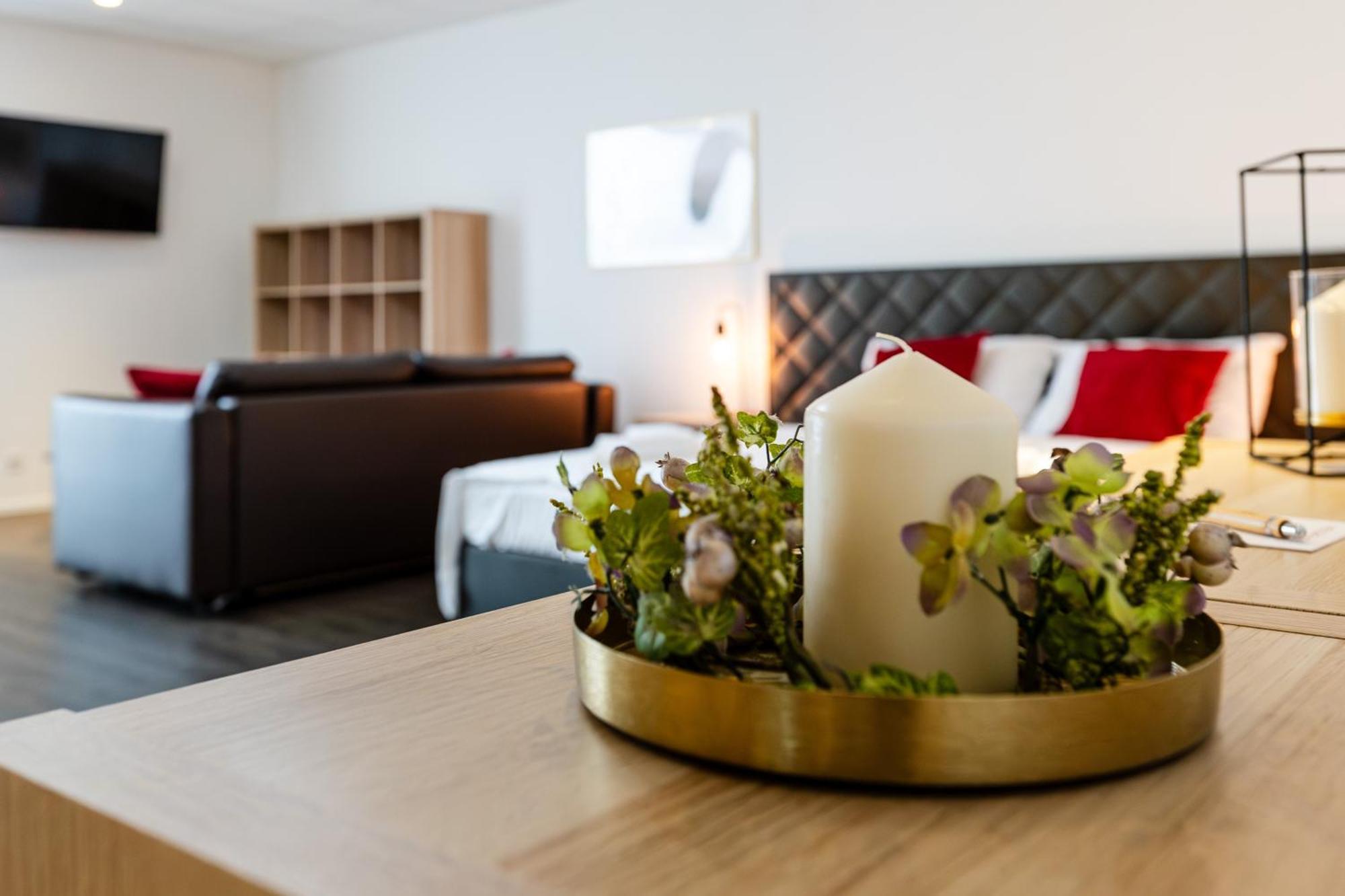 بلب Los Lorentes Apartments Bern Airport المظهر الخارجي الصورة