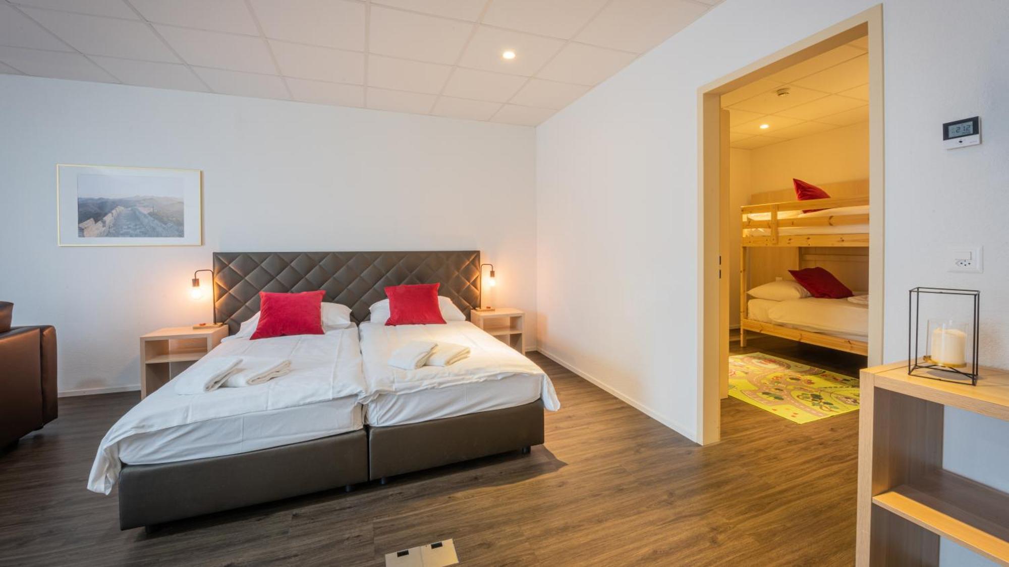 بلب Los Lorentes Apartments Bern Airport المظهر الخارجي الصورة