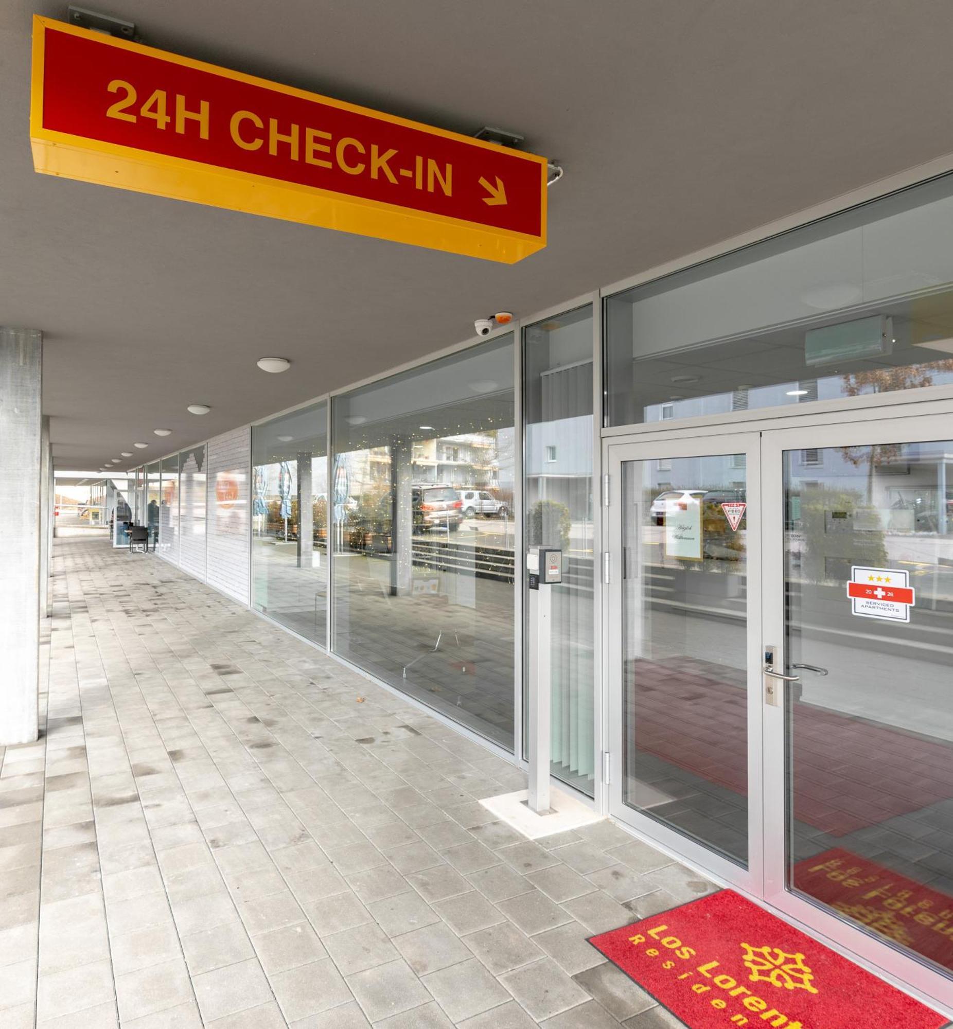 بلب Los Lorentes Apartments Bern Airport المظهر الخارجي الصورة