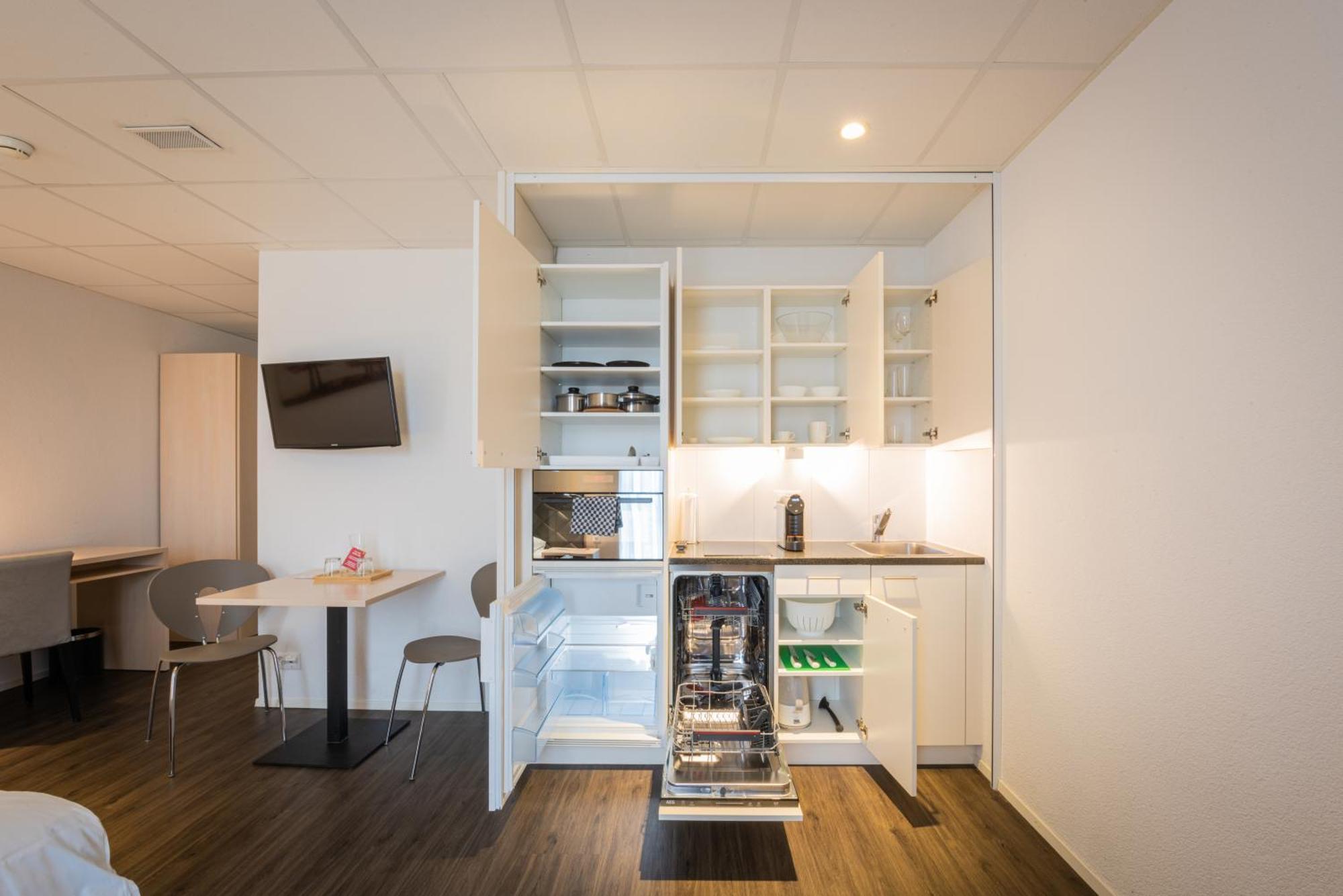 بلب Los Lorentes Apartments Bern Airport المظهر الخارجي الصورة