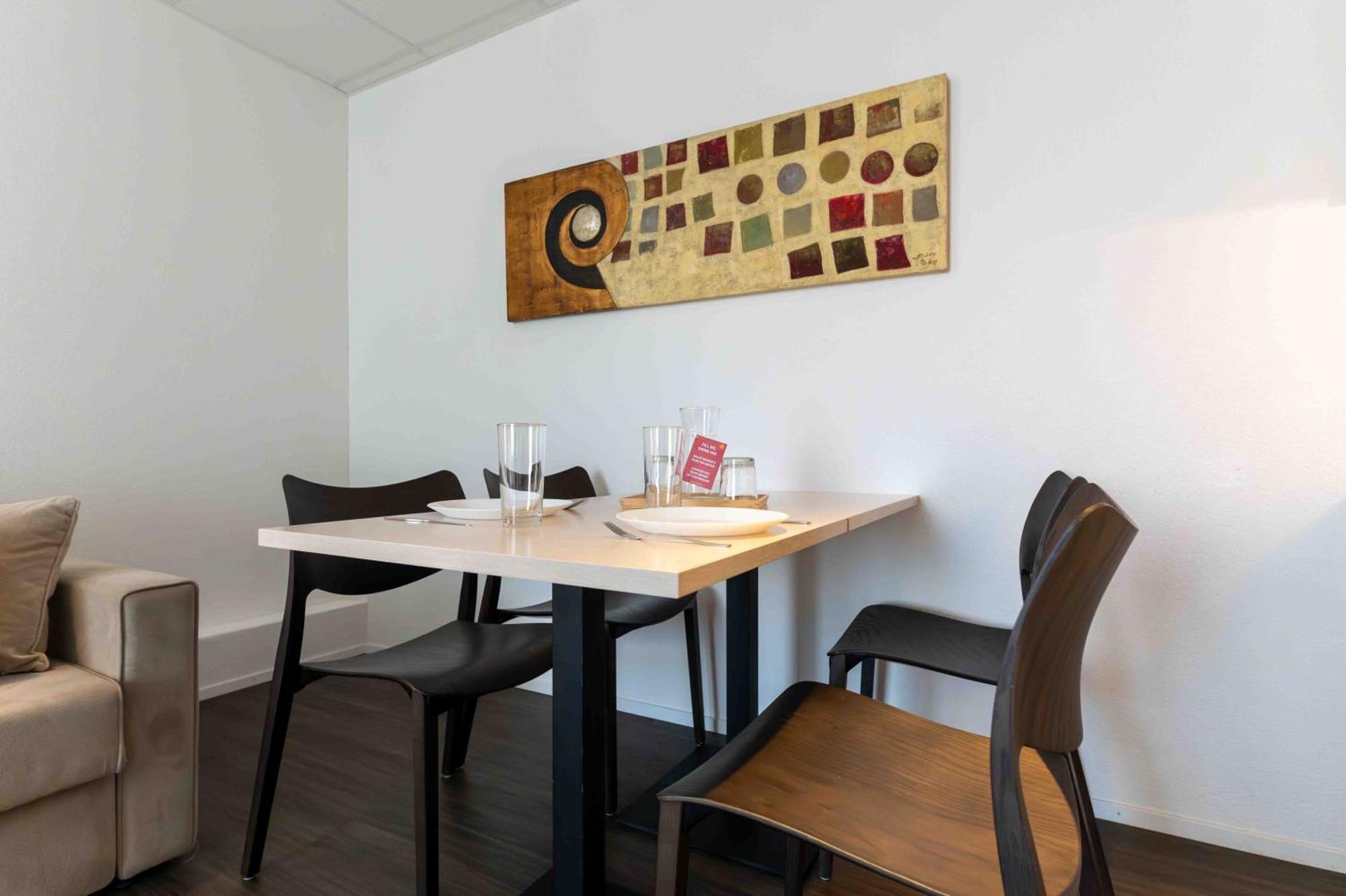بلب Los Lorentes Apartments Bern Airport المظهر الخارجي الصورة